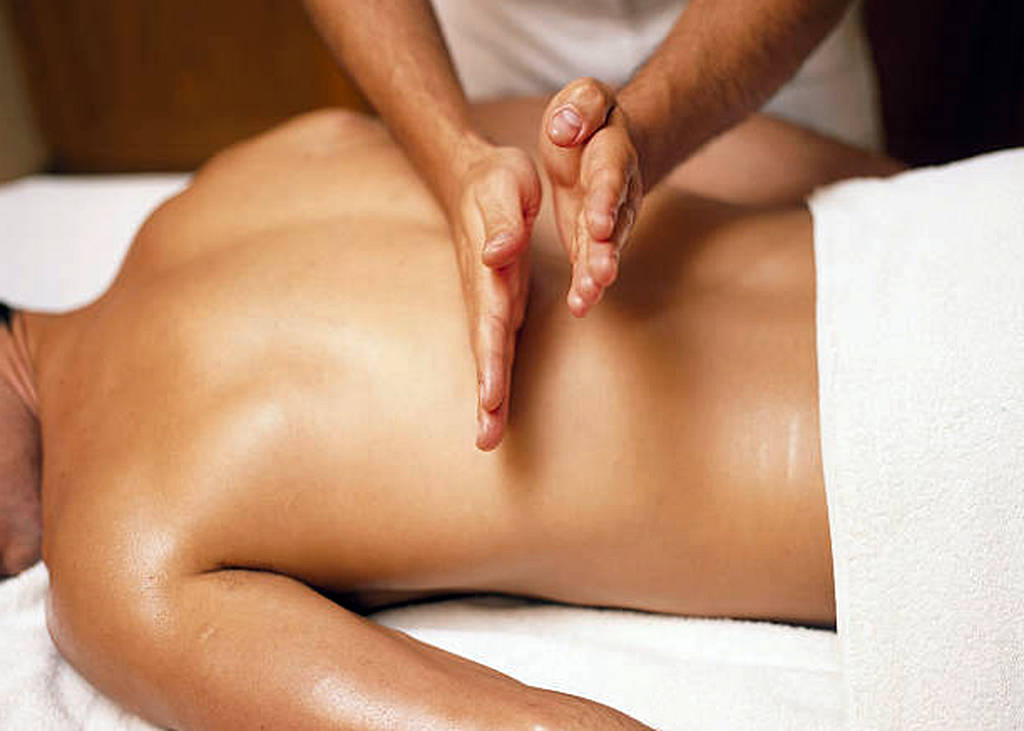 Zusätzliche Therapien zur Unterstützung der Massage
